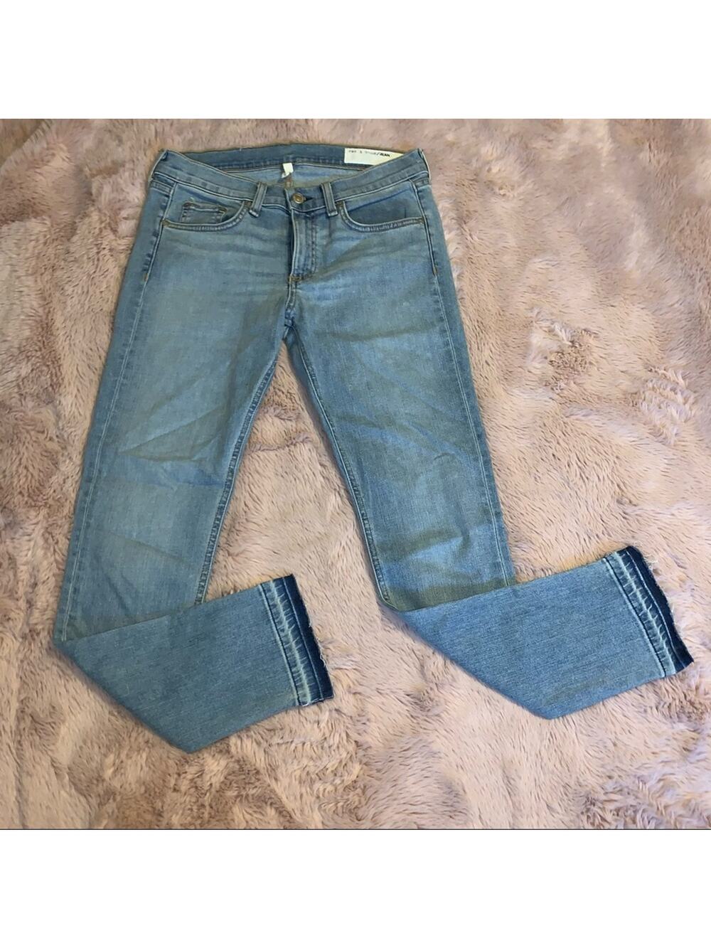 rag & bone Capri Step Frayed Hem Light Wash Skinny Jeans Wiley Size: 27